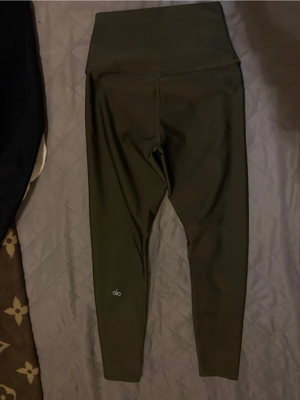 ALO Yoga Women’s High-Waist Leggings in Olive